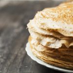 Pannenkoeken scheuren niet en blijven niet plakken, zelfs niet aan een "mislukte" pan: met één deegtruc lukt het wel Pannenkoeken scheuren niet en blijven niet plakken, zelfs niet aan